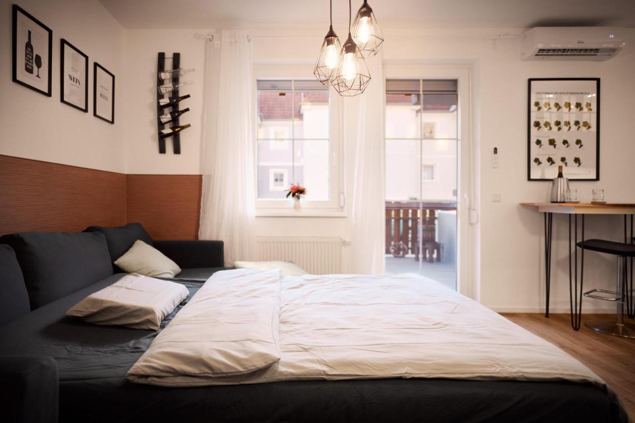 Ausg'Steckt - Wine Flat Modling - Great Location Apartment ภายนอก รูปภาพ